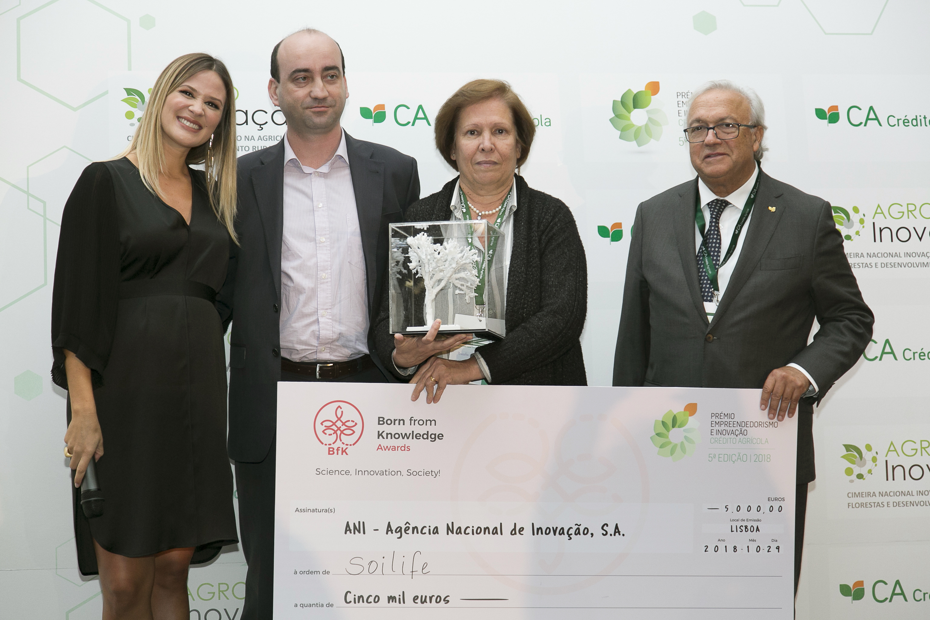 Distinção Born from Knowledge